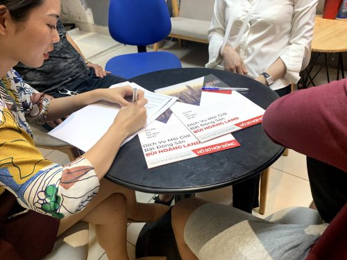 khách hàng tin dùng dịch vụ Bùi Hoàng Land